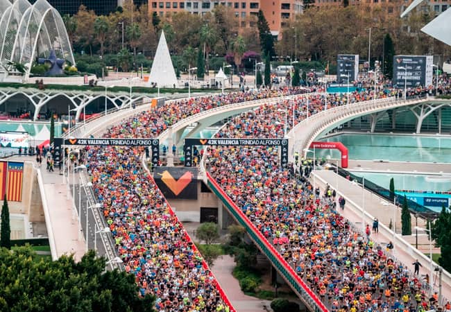 Maratón de Valencia 2025: Récords, atletas élite y las zapatillas que marcaron la carrera